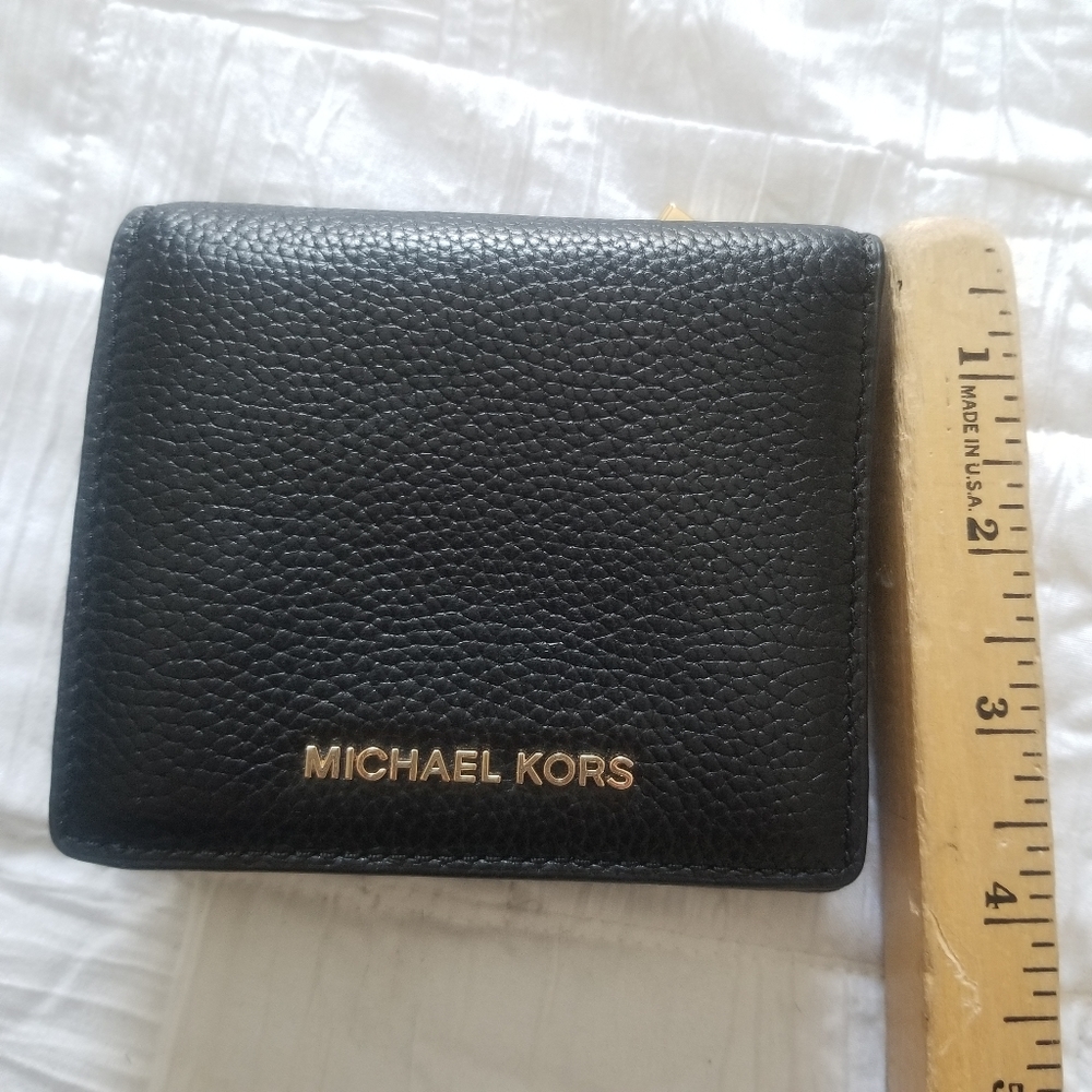 Michael Kors wallet nwot